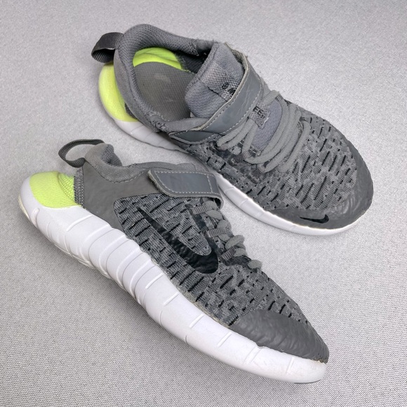 Nike Free RN 2021 Kids Shoes | Gray and Neon Yellow | Size 1Y - Picture 1 of 8